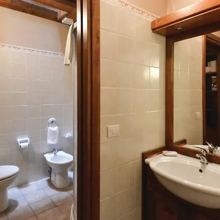 Apt. 5 I *